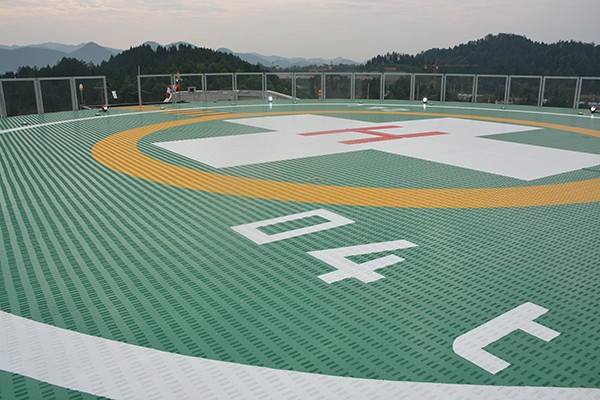 選擇直升機(jī)停機(jī)坪風(fēng)向標(biāo)時(shí)應(yīng)注意什么？